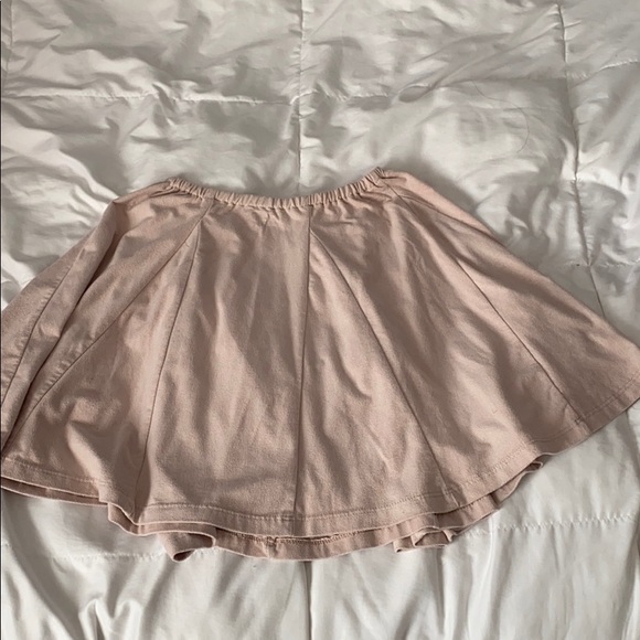 Lucy hale soft skirt - Picture 2 of 3